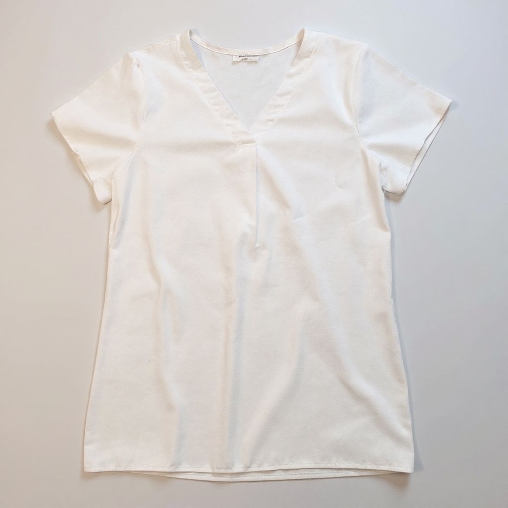 White V-Neck Top | Size Small